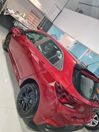 Imagen 2 de 25 de Nuevo Chevrolet Onix Rs Mt 1.0t 5p Ad