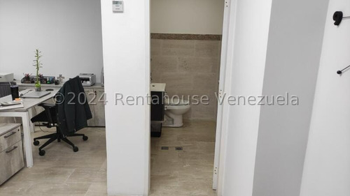 Oficina Remodelada En Alquiler Macaracuay 56.02 Mtrs2 Pd