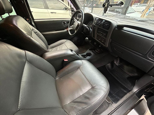 Chevrolet S-10 2.8 EXECUTIVE 4X4 CD 12V TURBO ELECTRONIC INTERCOOLER DIESEL 4P MANUAL