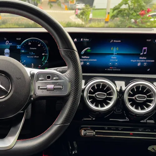Mercedes-Benz Clase CLA 1.3 Cla 180 Amg Line At