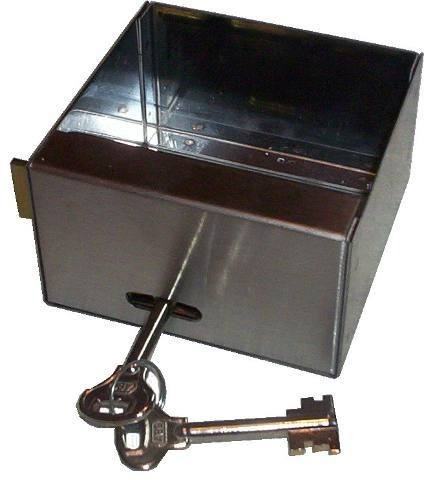 Imagen 2 de 2 de Caja fuerte Logimatica Enchufe Luz Simple