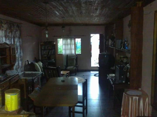 Casa En Venta - 4 Dormitorios 2 Baños - Cochera - 600mts2 - Melchor Romero, La Plata