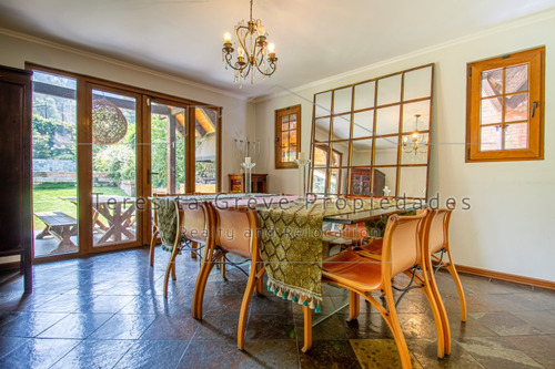 Excelente Casa Exclusivo Condominio Lo Curro