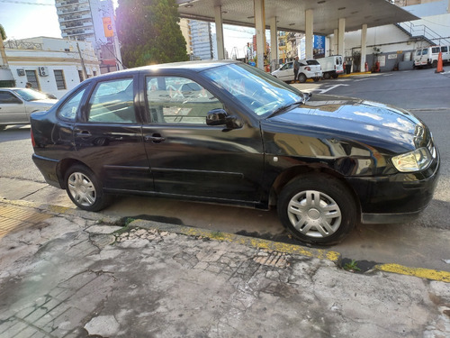 Imagen 2 de 10 de Volkswagen Polo 1.6 Comfortline Gnc 2007