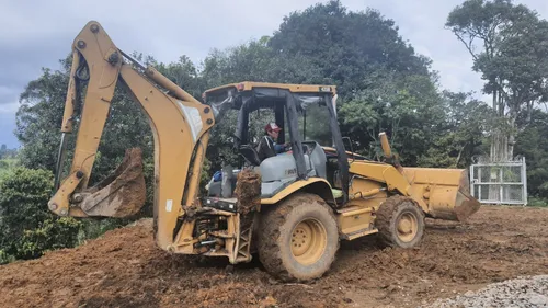 Venta Retroexcavadora Caterpillar 420d - Modelo 2006