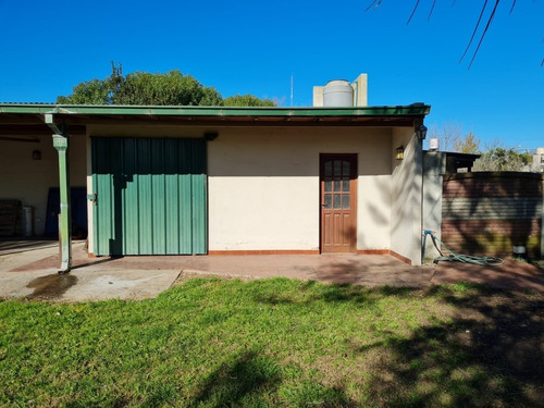 Imagen 19 de 30 de Casa Tres Ambientes Con Parque Y Piscina