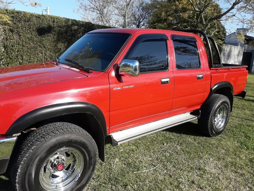 Toyota Hilux 2.4 Sr5