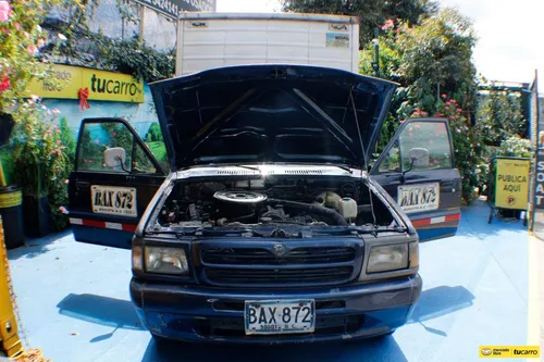 Mazda B2000 2.0