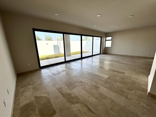 Vive Con Estilo, Cluster Con Alberca- Velasur