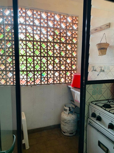Imagen 11 de 18 de Departamento Al Frente Con Cochera Cubierta