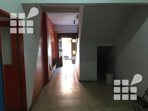 Imagen 11 de 18 de Local - La Plata