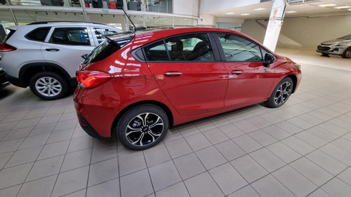 Imagen 6 de 17 de Chevrolet Cruze 5p Automático Rs 2022 0km