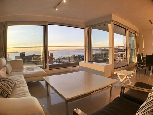 Imagen 2 de 16 de Apartamento En Venta De 3 Dormitorios En Playa Mansa (ref: Lij-5596)