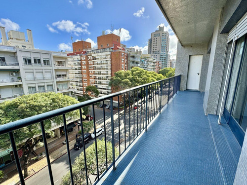 Venta De Apartamento 3 Dormitorios Estar Pocitos Garaje