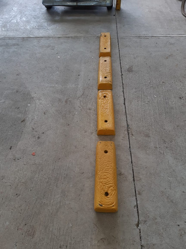 Imagen 3 de 3 de Delineador De Carril Tipo Tope Para Ciclovía