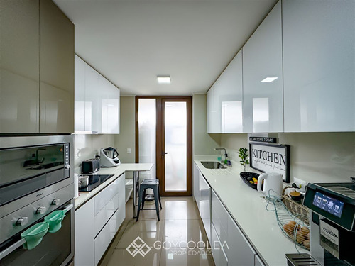 Departamento En Venta De 2 Dorm. En Lo Barnechea