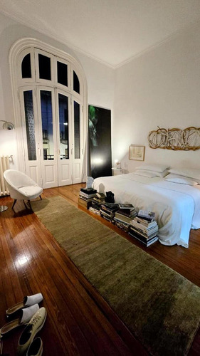 Exclusiva Residencia En San Telmo Con Local Comercial
