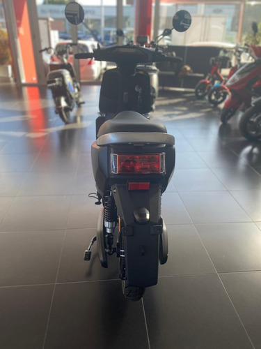 Imagen 7 de 22 de Moto Eléctrica. Yadea - Modelo S-like, Motos Eléctricas