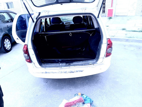 Imagen 5 de 15 de Chevrolet Corsa Clasic 1.6 2004