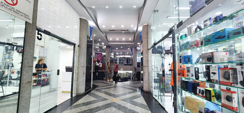 Local En Alquiler Sabana Grande No Esta A Pie De Calle 12 Mts2 Sonmetros2 B-9qnx 0206