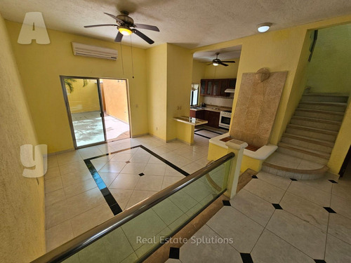 Casa En Renta 3 Recámaras, 2 Niveles, Residencial Las Torres 2, Cancún
