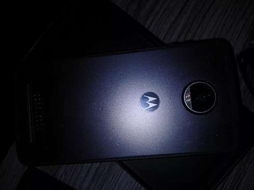 Moto Z2 Play Dual Sim 64 Gb Cinza-lunar 4 Gb Ram Vitrine (Usado)