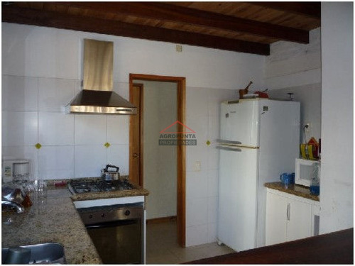 Casa En Mansa, 4 Dormitorios *- Ref: 3632