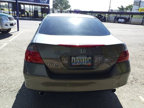Imagen 6 de 16 de Honda Accord