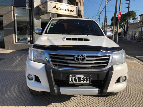 Imagen 2 de 12 de Toyota Hilux 2014 3.0 Cd Srv 171cv 4x2