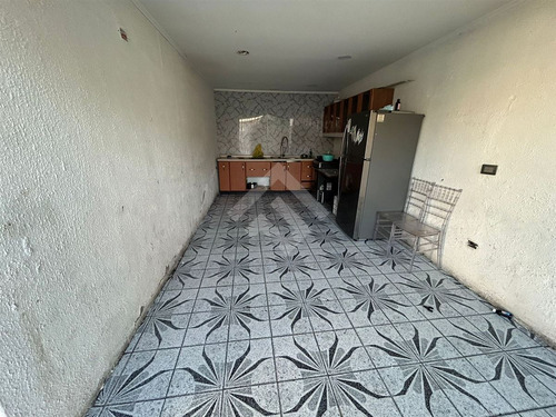 Casa En Venta De 5 Dorm. En La Cisterna
