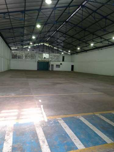 Imagen 4 de 4 de Se Alquila Galpón Av. Intercomunal