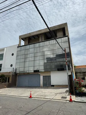 Edificio en alquiler