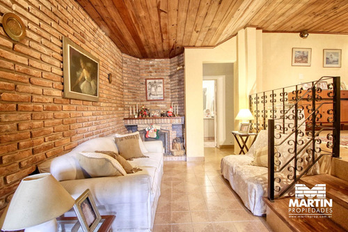 Casa En Venta 4 Amb Con Jardín En Mart.-santa Fe/fleming