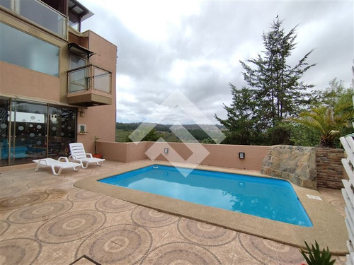 Casa En Venta Los Almendros, Reñaca, 5d Y 4b, Viña Del Mar