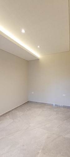 Vendo Casa Estilo Minimalista, A Pasos De La Playa Mbo´i Ka´e: 2 Habitaciones Y 2 Baños