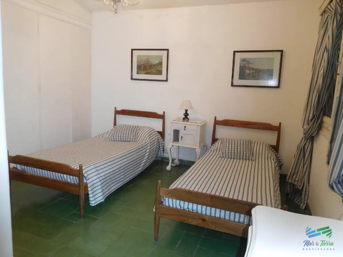 Vendo Casa 4 Dormitorios, Barrio El Golf, Punta Del Este