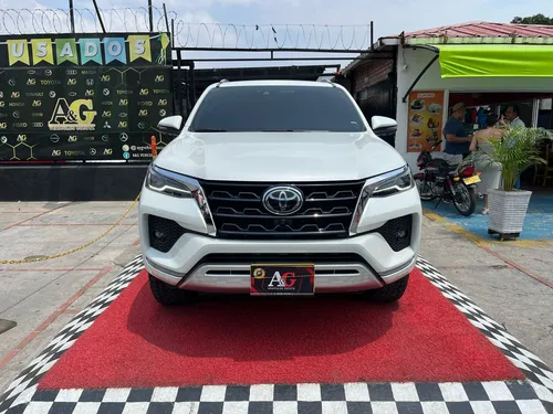 Toyota Fortuner Srv 2.4 4x2 At