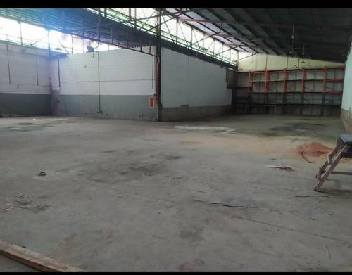 Imagen 4 de 8 de Johanna Cstillo Alquila 04145951217 Galpon En Av Lara