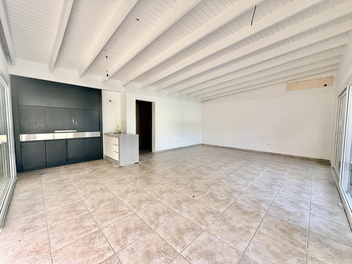 Importante Casa En Venta - Barrio Privado Las Victorias
