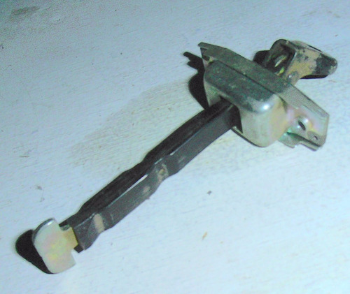 Trinquete Puerta Del Izquierd Toyota Urban Cruiser 2010-2014