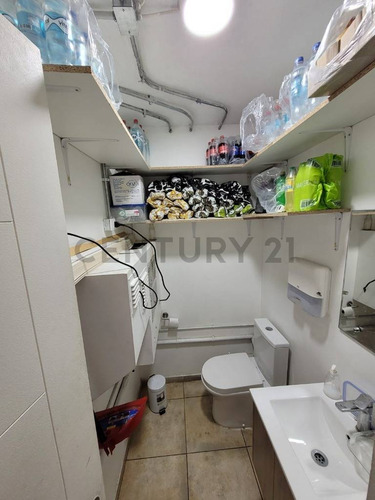 Se Vende Derecho De Llave De Local Comercial En Ulriksen.