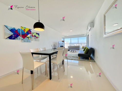 Imagen 8 de 22 de Excelente Apartamento De 2 Dormitorios Y Dependencia De Servicio Frente Al Mar