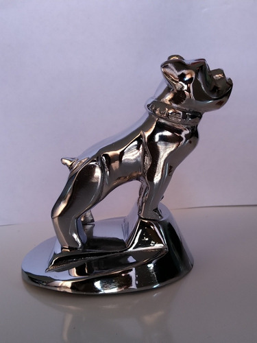 Camión Mack Ornamento Emblema Capot
