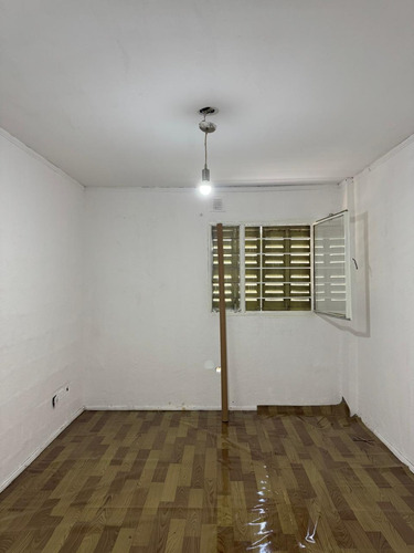 Cuatro Ambientes En Venta En El Barrio Piedrabuena Primer Piso