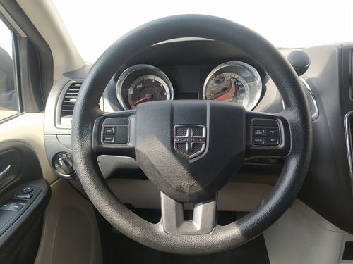 Imagen 13 de 15 de Dodge Grand Caravan 2019 3.6 Se At