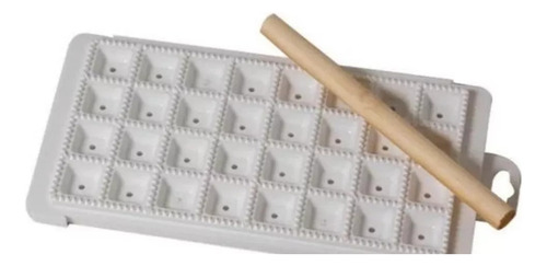 Raviolera Placa Molde Para Ravioles De Plástico Color Blanco