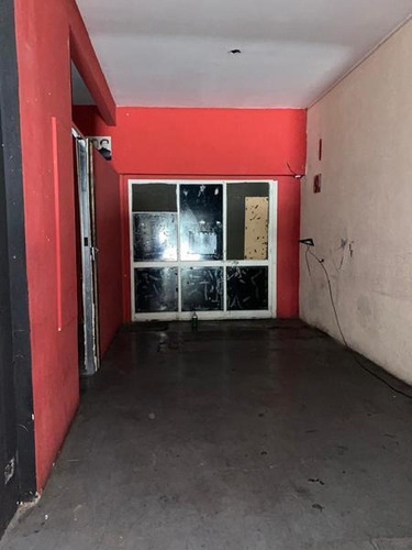 Imagen 4 de 7 de Maipu Y Av. Cordoba 5 X 30 En 1 Planta