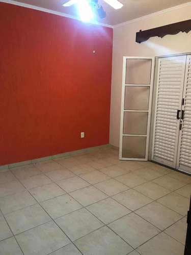 Casa Com 3 Banheiros 3 Suítes , Garagem2 Carros E 1caminhote