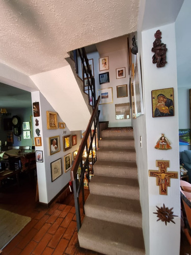 Vendo Casa Estoril 3d/2b+p.servicio Ubicación Full Conectada