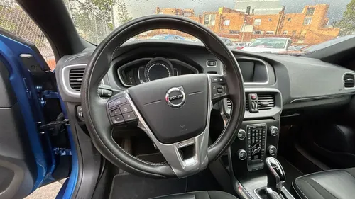 Volvo V40 T4 DRIVE-E R DESIGN HB SEC 2,0